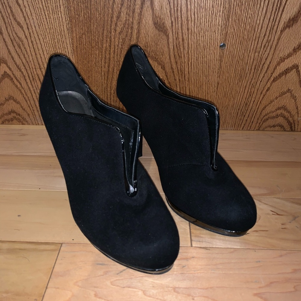 Black Slit High Heels - 10